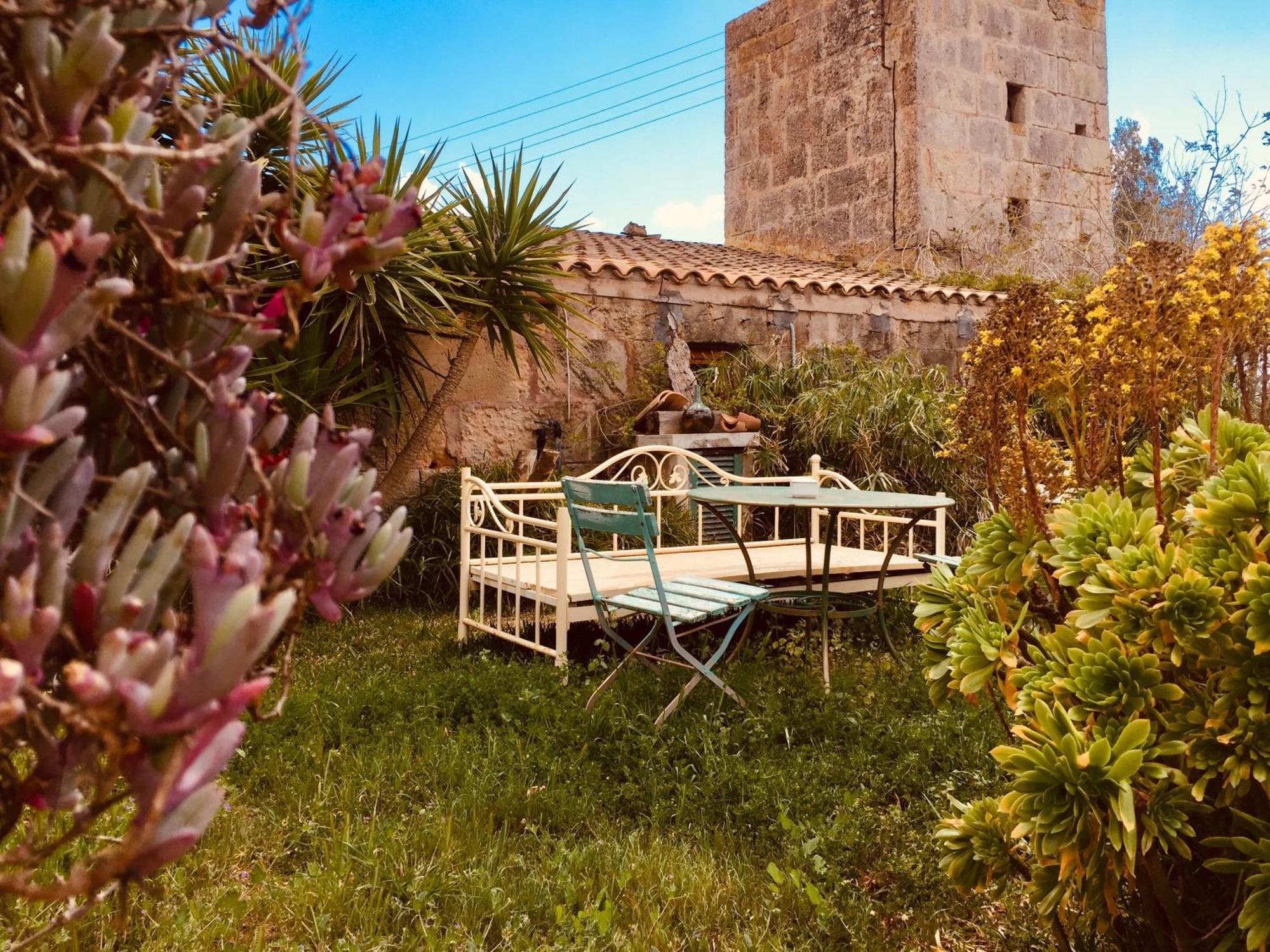 Vakantiehuis Arthouse Mit Haus Galeria 110qm Und Appartementhaus Mit Patio 30qm Campos (Mallorca)
